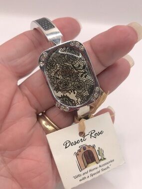 Desert Rose Black Lace-Pattern Bracelet in Silver-tone